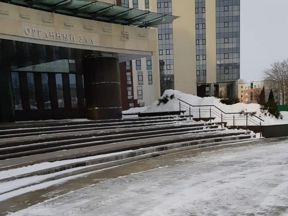 Ежедневные работы по уборке снега в «Пензаконцерте» Ежедневные работы по уборке снега в «Пензаконцерте»